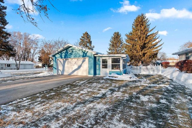 2025 ORRIE LANE, Green Bay, WI 54304