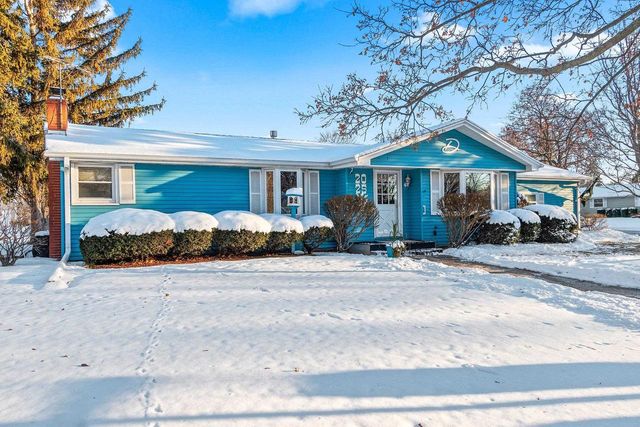 2025 ORRIE LANE, Green Bay, WI 54304