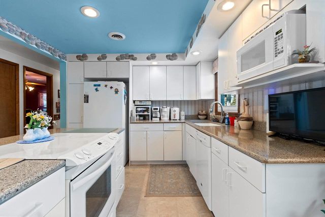 2025 ORRIE LANE, Green Bay, WI 54304