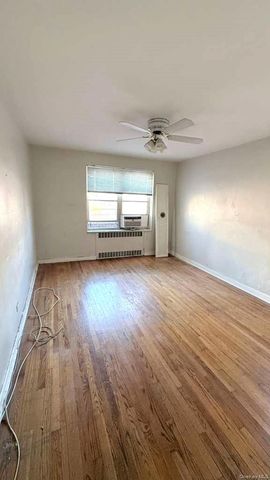 67-66 108th street C61, Forest Hills, NY 11375