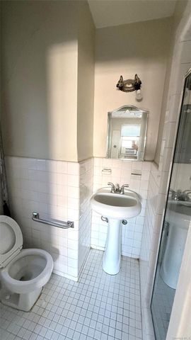 67-66 108th street C61, Forest Hills, NY 11375