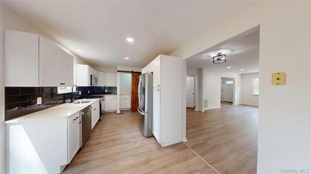 276 Temple Hill Road 2001, New Windsor, NY 12553