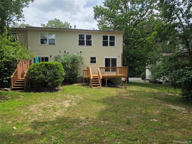276 Temple Hill Road 2001, New Windsor, NY 12553