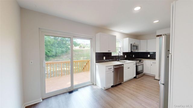 276 Temple Hill Road 2001, New Windsor, NY 12553