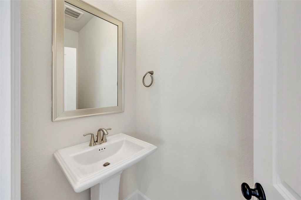 Image 13 of property listing at 3342 City Heart Avenue, Richmond, TX 77406