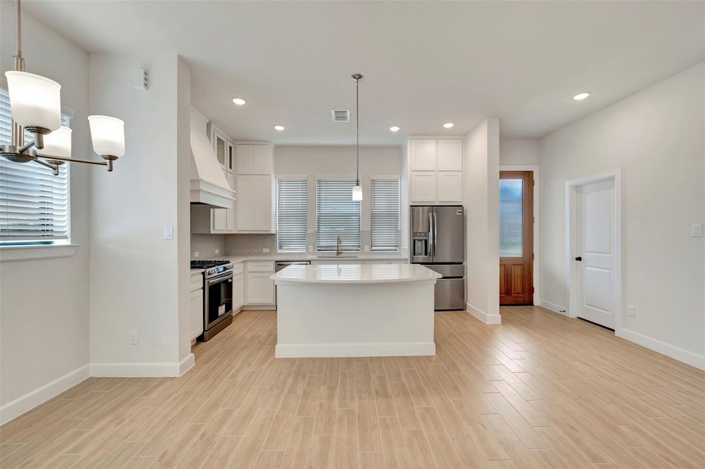 Image 16 of property listing at 3342 City Heart Avenue, Richmond, TX 77406