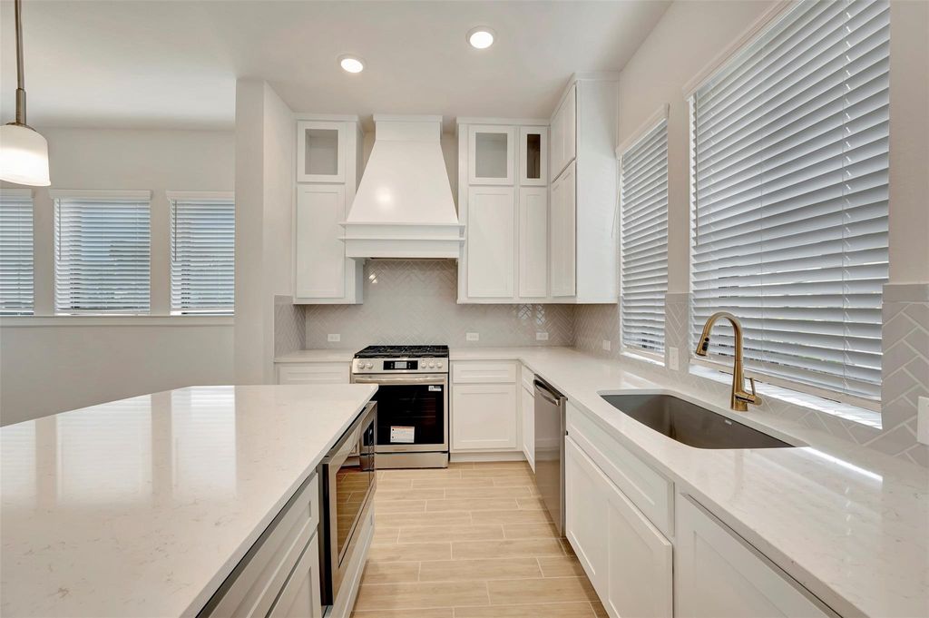 Image 20 of property listing at 3342 City Heart Avenue, Richmond, TX 77406