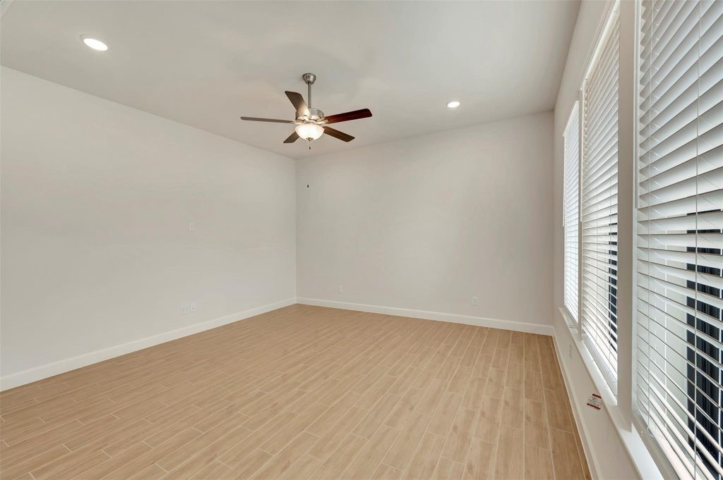 Image 23 of property listing at 3342 City Heart Avenue, Richmond, TX 77406