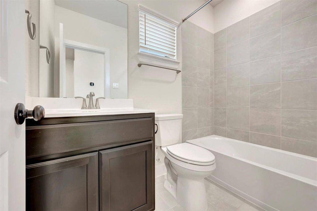 Image 29 of property listing at 3342 City Heart Avenue, Richmond, TX 77406