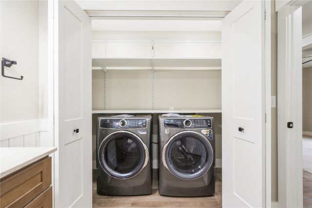 445 1st Street N, Winthrop, IA 50682