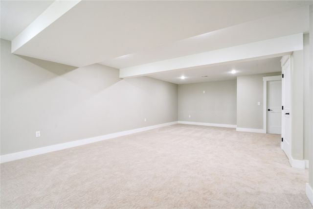 445 1st Street N, Winthrop, IA 50682