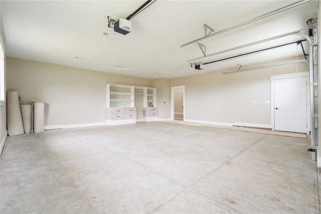 445 1st Street N, Winthrop, IA 50682