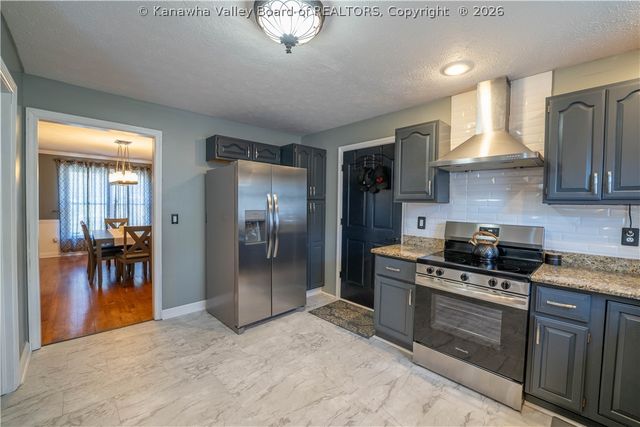 5028 Bennington Drive, Cross Lanes, WV 25313