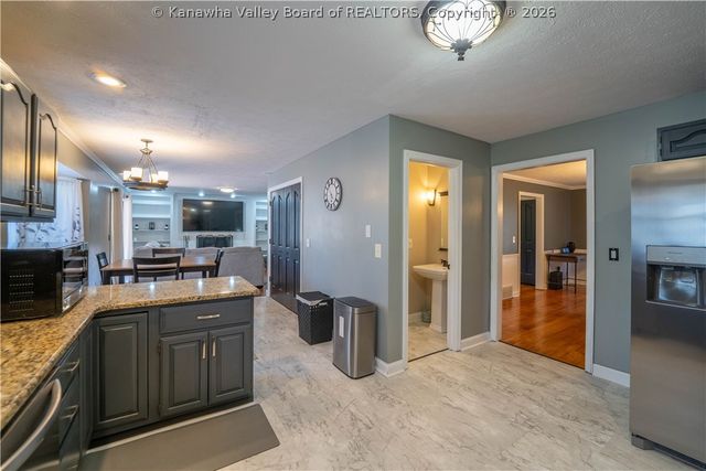 5028 Bennington Drive, Cross Lanes, WV 25313