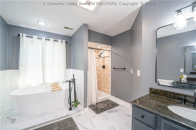 5028 Bennington Drive, Cross Lanes, WV 25313