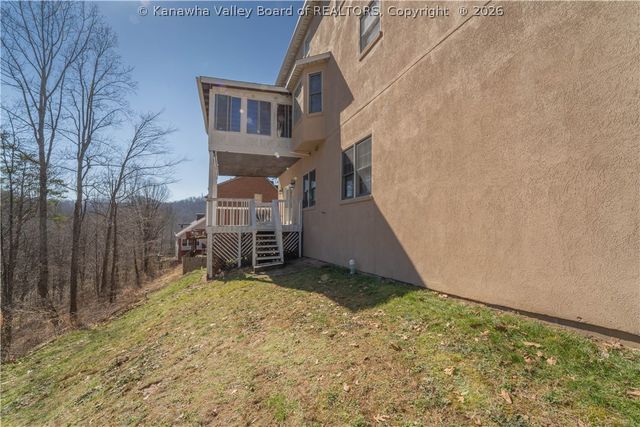 5028 Bennington Drive, Cross Lanes, WV 25313
