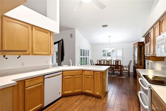 7414 W Pinebrook Street, Crystal River, FL 34429