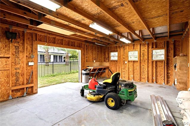 7414 W Pinebrook Street, Crystal River, FL 34429