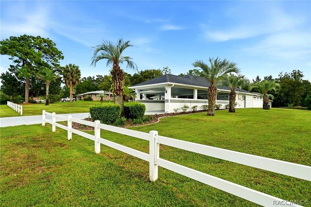 7414 W Pinebrook Street, Crystal River, FL 34429