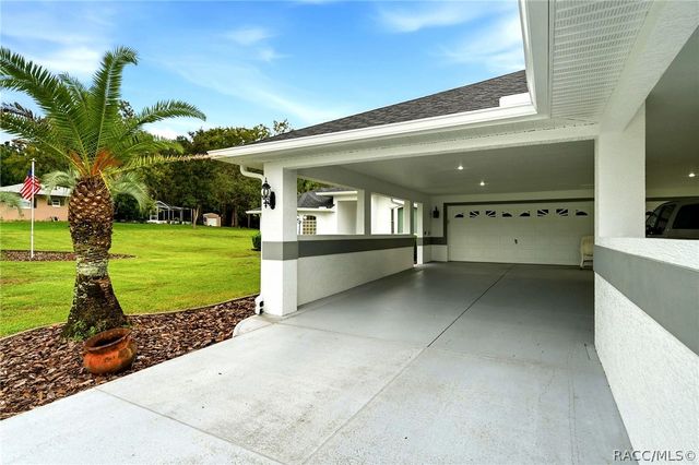 7414 W Pinebrook Street, Crystal River, FL 34429