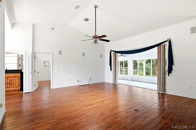 7414 W Pinebrook Street, Crystal River, FL 34429