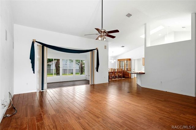 7414 W Pinebrook Street, Crystal River, FL 34429