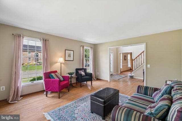 25 PERIWINKLE DR, Mount Laurel, NJ 08054