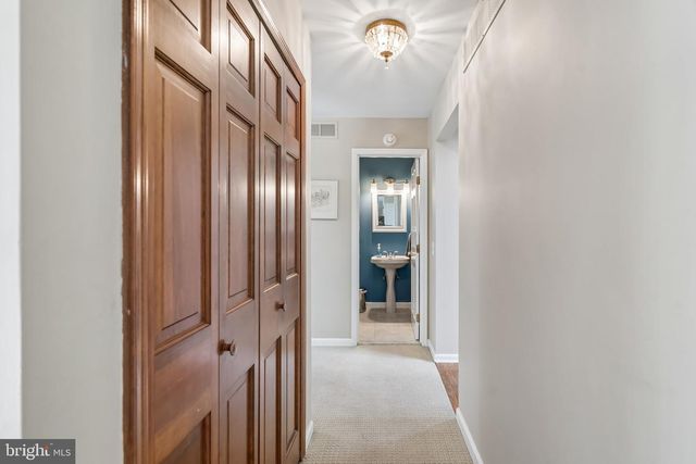 25 PERIWINKLE DR, Mount Laurel, NJ 08054