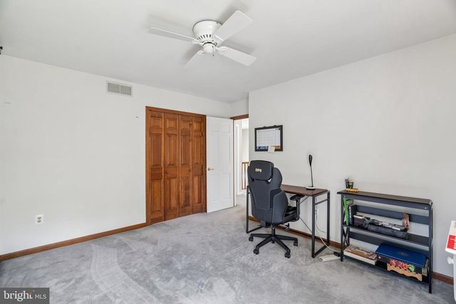 25 PERIWINKLE DR, Mount Laurel, NJ 08054
