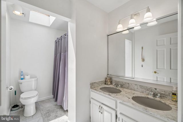 25 PERIWINKLE DR, Mount Laurel, NJ 08054