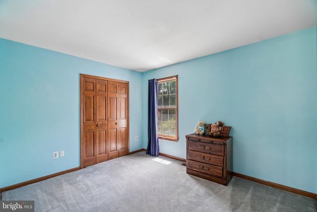 25 PERIWINKLE DR, Mount Laurel, NJ 08054