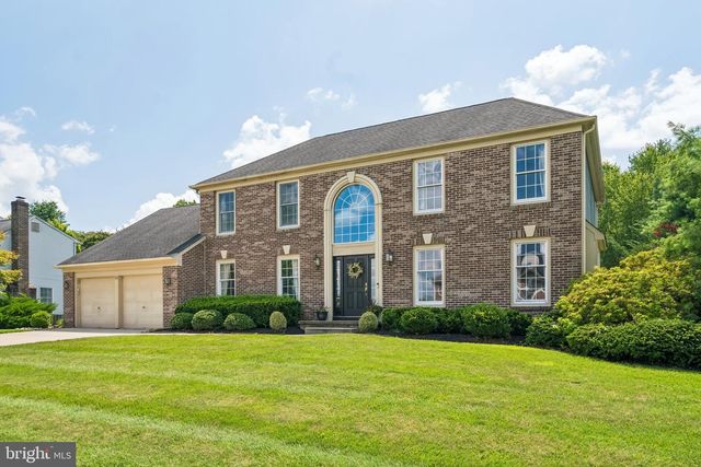 25 PERIWINKLE DR, Mount Laurel, NJ 08054