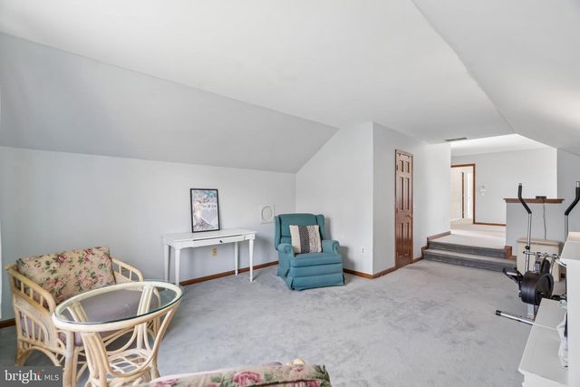 25 PERIWINKLE DR, Mount Laurel, NJ 08054