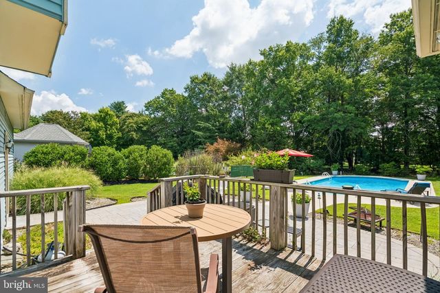 25 PERIWINKLE DR, Mount Laurel, NJ 08054