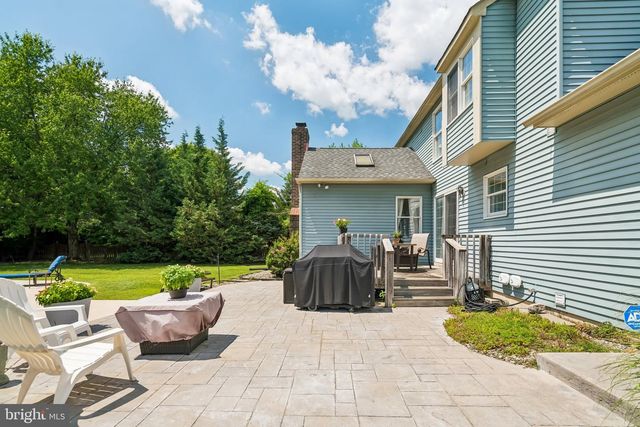 25 PERIWINKLE DR, Mount Laurel, NJ 08054