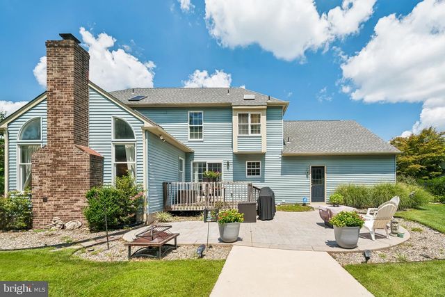 25 PERIWINKLE DR, Mount Laurel, NJ 08054