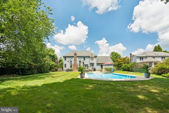 25 PERIWINKLE DR, Mount Laurel, NJ 08054