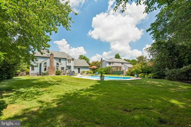25 PERIWINKLE DR, Mount Laurel, NJ 08054