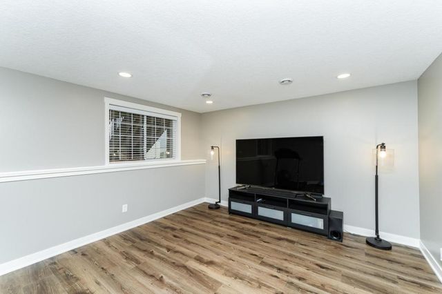 1411 Century Point Lane NE, Rochester, MN 55906