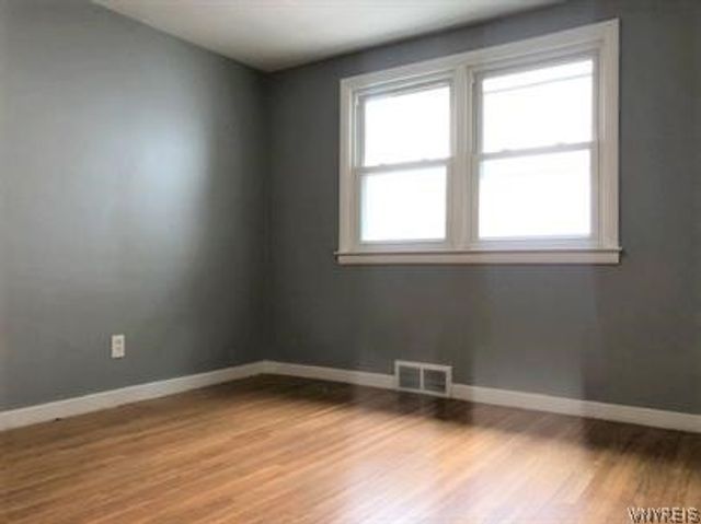 405 Grover Cleveland Highway, Amherst, NY 14226