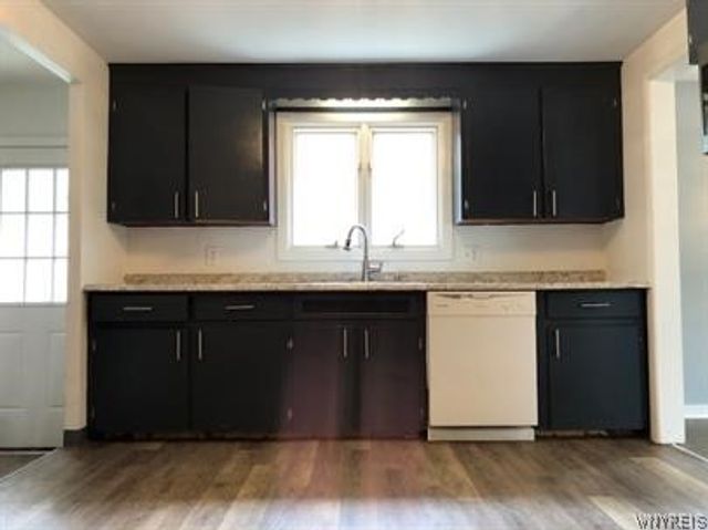 405 Grover Cleveland Highway, Amherst, NY 14226