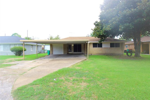 402 Chandler Drive, Baytown, TX 77521