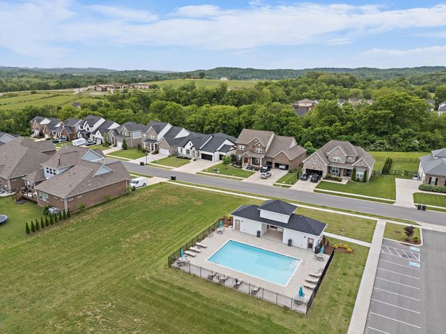 7743 Thayer Rd, Nolensville, TN 37135