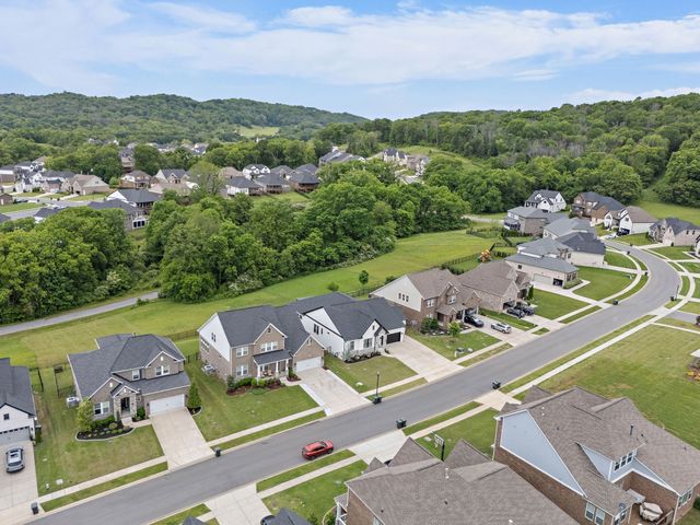 7743 Thayer Rd, Nolensville, TN 37135