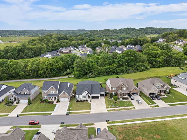 7743 Thayer Rd, Nolensville, TN 37135