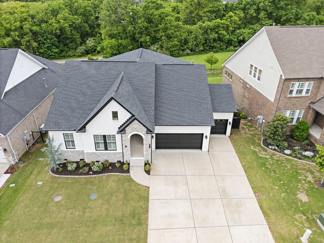 7743 Thayer Rd, Nolensville, TN 37135