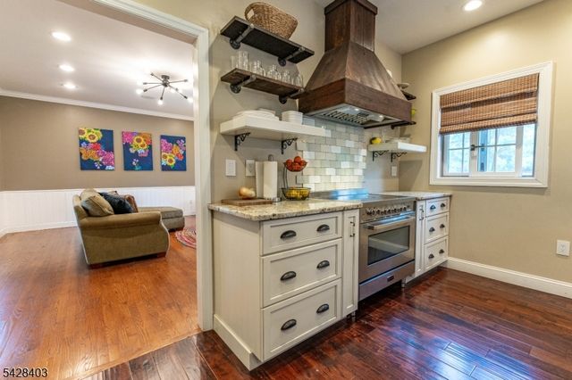 4260 Farmersville Ct, Pennsylvania, PA 18045