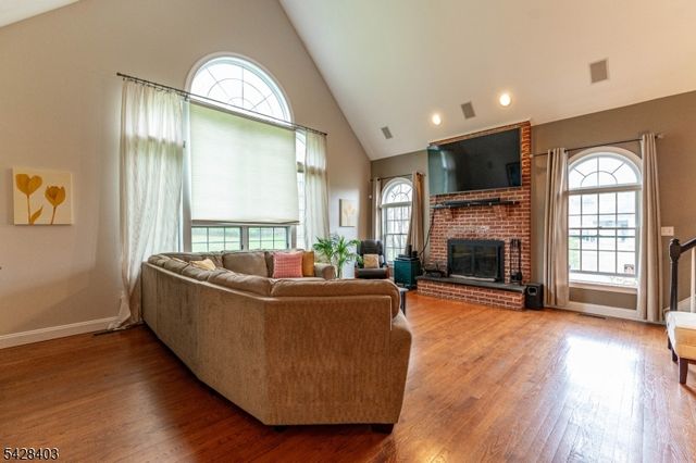 4260 Farmersville Ct, Pennsylvania, PA 18045