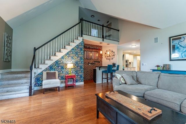 4260 Farmersville Ct, Pennsylvania, PA 18045