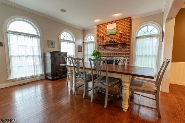 4260 Farmersville Ct, Pennsylvania, PA 18045